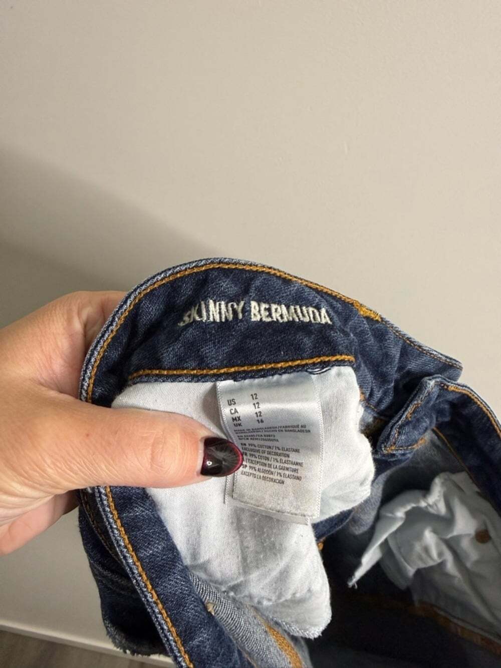 American Eagle Skinny Bermuda Jean Shorts size 12 - Picture 7 of 7